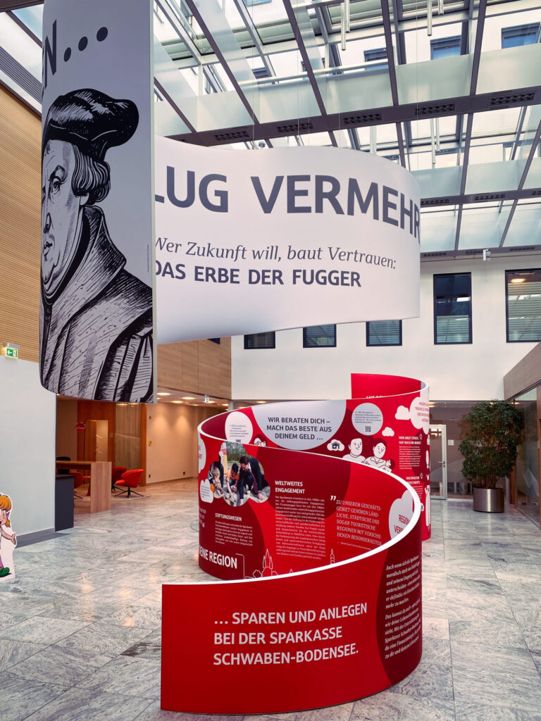 Informatives Ausstellungsstück in der Kunden-Erlebniswelt der Sparkasse Schwaben-Bodensee